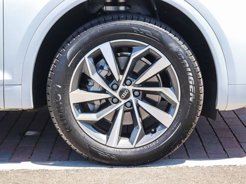 Certified 2023 Audi Q5 2.0T Premium w/ Convenience Package AWD/4WD image 11