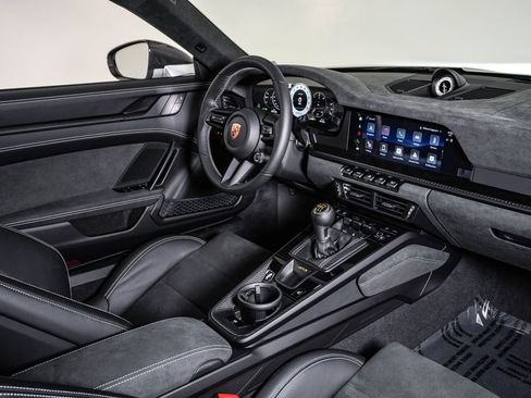 Certified 2026 Porsche 911 GT3 RWD image 14