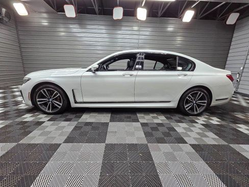 Used 2021 BMW 750i xDrive w/ M Sport Package AWD/4WD image 8