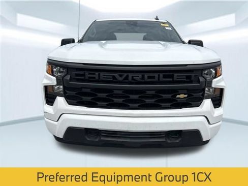 Used 2022 Chevrolet Silverado 1500 Custom RWD image 2