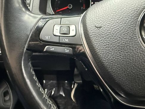 Used 2018 Volkswagen Passat 2.0T R-Line w/ R-Line Lighting Package FWD image 23