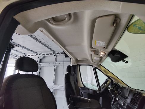 Used 2023 RAM ProMaster 2500 FWD image 15