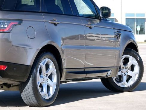 Used 2018 Land Rover Range Rover Sport HSE image 26