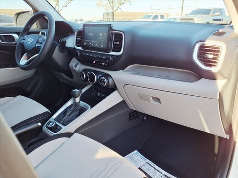 New 2026 Hyundai Venue SEL image 6