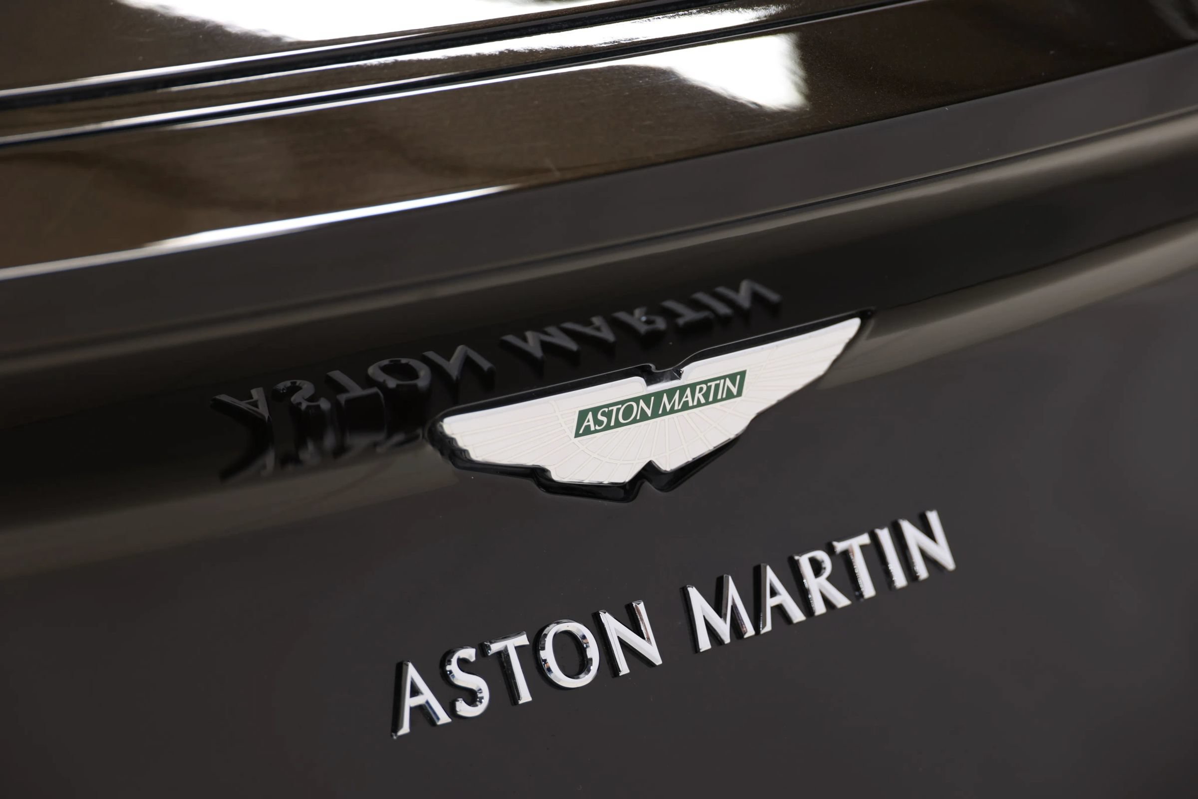 Used 2019 Aston Martin DB11 Volante RWD image 71