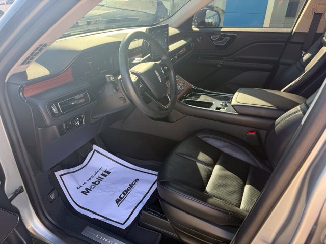 Used 2024 Lincoln Aviator Reserve w/ Jet Package AWD/4WD image 17