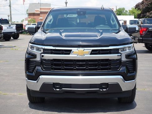 Used 2024 Chevrolet Silverado 1500 LT AWD/4WD image 5