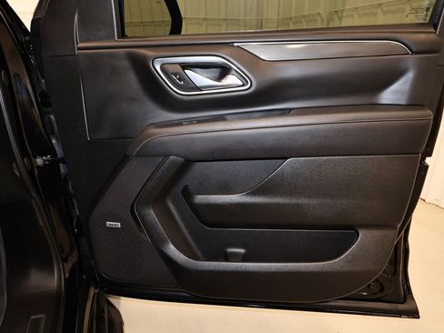 Used 2024 GMC Yukon AT4 w/ Technology Package image 21