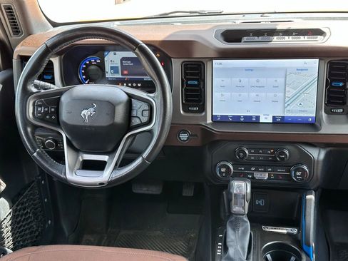 Used 2021 Ford Bronco Outer Banks w/ Sasquatch Package AWD/4WD image 19
