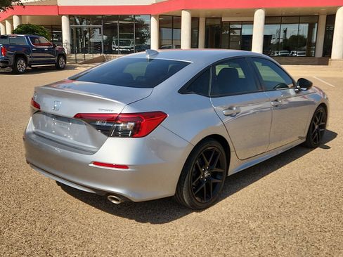 Used 2022 Honda Civic Sport image 4