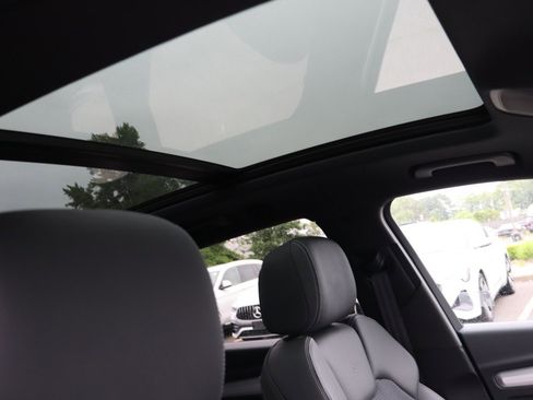 Used 2024 Audi Q5 e Premium Plus w/ Premium Plus Package image 15