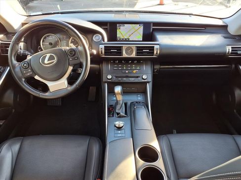 Used 2016 Lexus IS 200t image 3