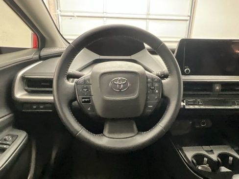 Used 2023 Toyota Prius LE image 8