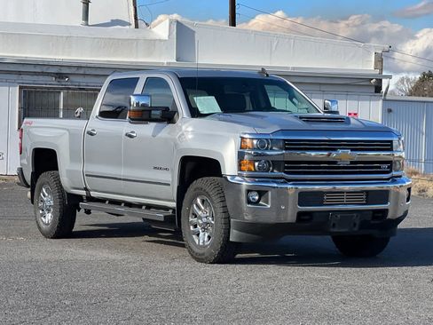 Used 2018 Chevrolet Silverado 2500 LTZ w/ Duramax Plus Package image 9