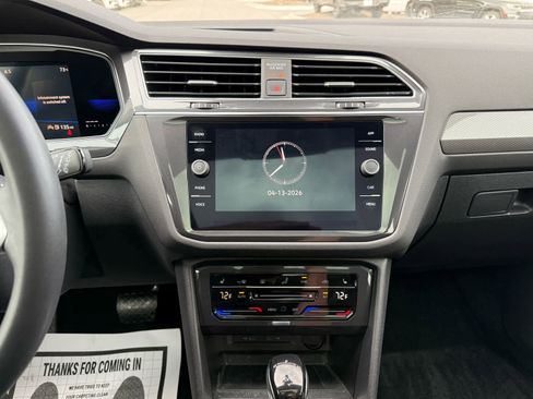 Used 2023 Volkswagen Tiguan SE image 16