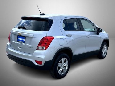 Certified 2019 Chevrolet Trax LS w/ Tint and Cruise Package AWD/4WD image 5
