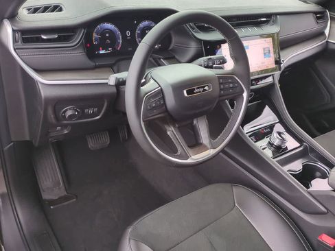 New 2026 Jeep Grand Cherokee Altitude AWD/4WD image 10