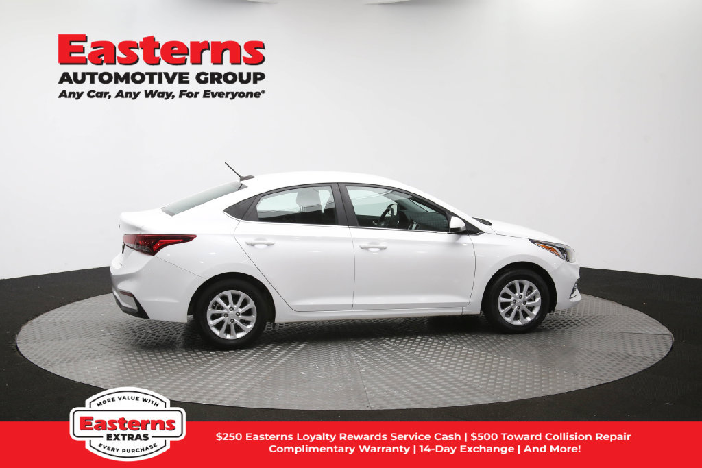 Used 2022 Hyundai Accent SEL FWD image 44