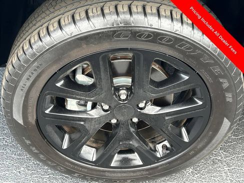 Used 2023 Jeep Renegade Altitude AWD/4WD image 23