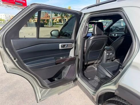 Used 2020 Ford Explorer XLT w/ Equipment Group 202A RWD image 21