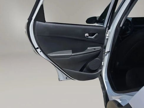 Used 2022 Hyundai Kona SEL w/ Convenience Package FWD image 39