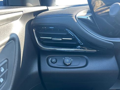 New 2026 Buick Envista Sport Touring FWD image 19