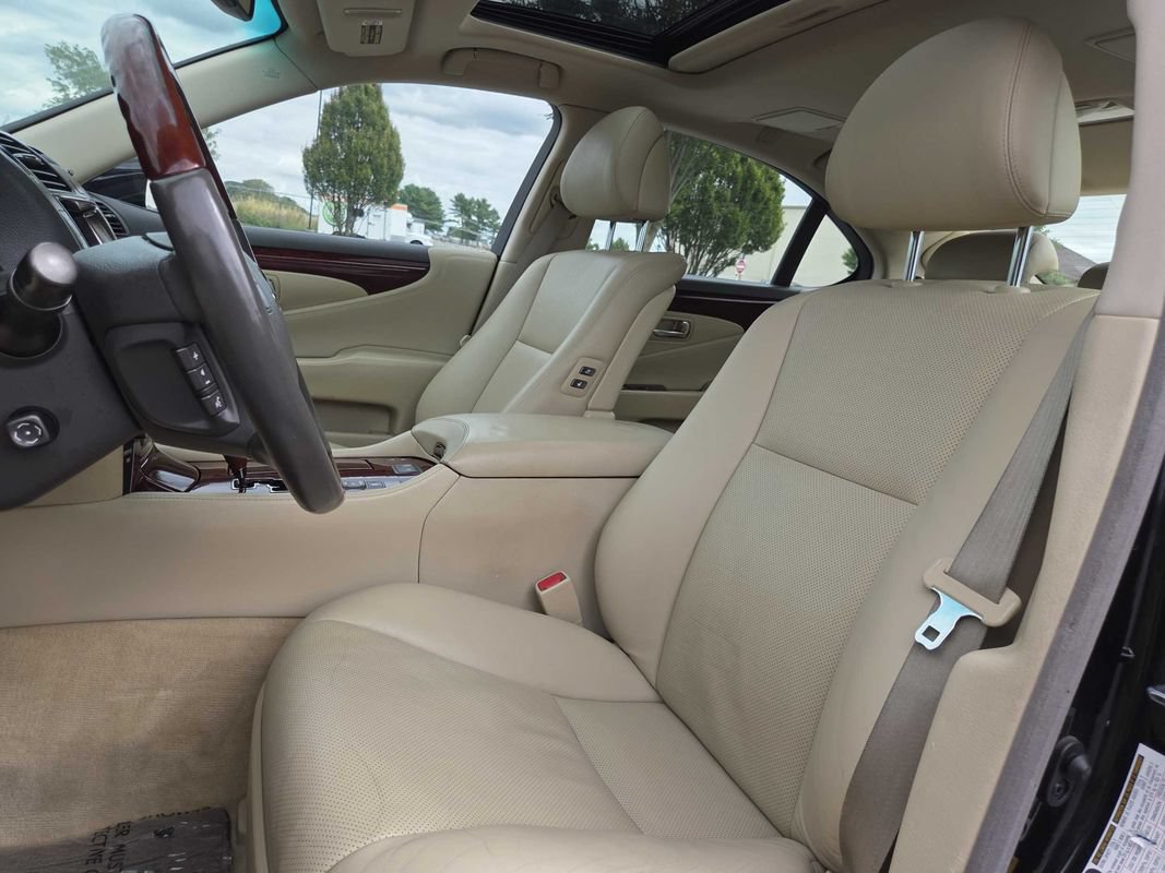 Used 2008 Lexus LS 460 RWD image 9