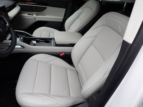 New 2026 Lincoln Nautilus Premier image 15