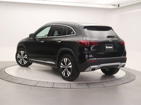New 2026 Mercedes-Benz GLA 250 image 2