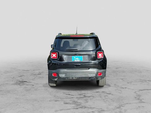 Certified 2022 Jeep Renegade Altitude w/ Convenience Group AWD/4WD image 7