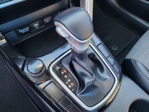 Used 2023 Kia Seltos S w/ Navigation Package FWD image 15