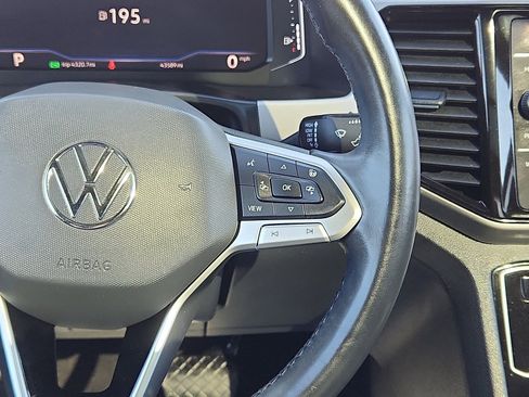 Used 2020 Volkswagen Atlas Cross Sport SEL image 16