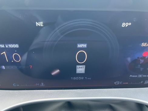 Used 2025 Lincoln Aviator Reserve w/ Jet Appearance Package AWD/4WD image 16