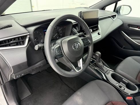 Used 2023 Toyota Corolla SE image 8
