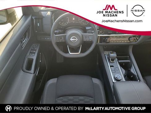 New 2025 Nissan Pathfinder SV w/ Black Appearance Package AWD/4WD image 19