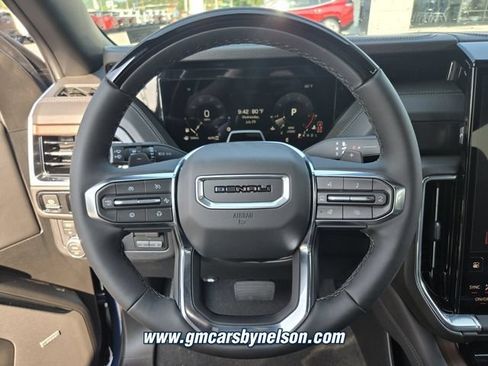 New 2026 GMC Yukon Denali w/ Denali Reserve Package AWD/4WD image 13