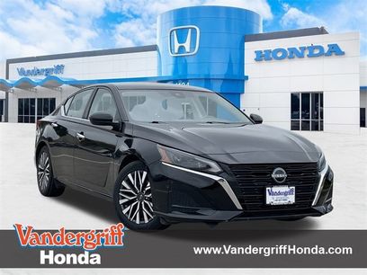 Used 2023 Nissan Altima 2.5 SV