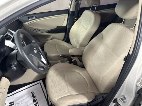 Used 2016 Hyundai Accent SE FWD image 12