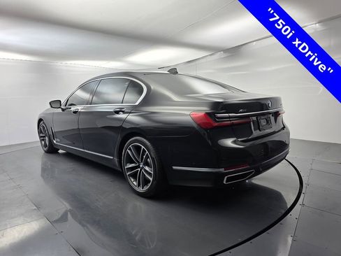 Used 2022 BMW 750i xDrive image 6