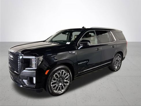 Used 2023 GMC Yukon Denali Ultimate AWD/4WD image 2