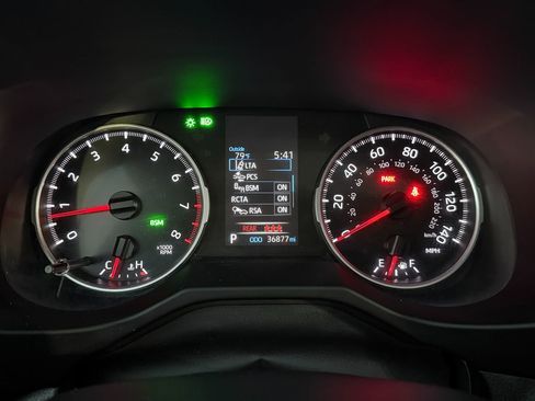 Used 2022 Toyota RAV4 XLE w/ Convenience Package AWD/4WD image 16