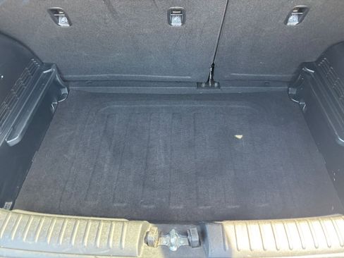 Used 2025 Kia Soul LX w/ LX Technology Package FWD image 30