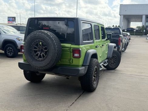 Used 2018 Jeep Wrangler Unlimited Sport S AWD/4WD image 5