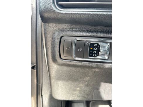 Used 2020 Lincoln Corsair FWD w/ Premium Package image 31