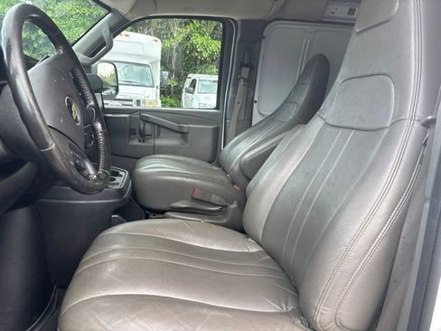 Used 2021 Chevrolet Express 2500 w/ Driver Convenience Package RWD image 6