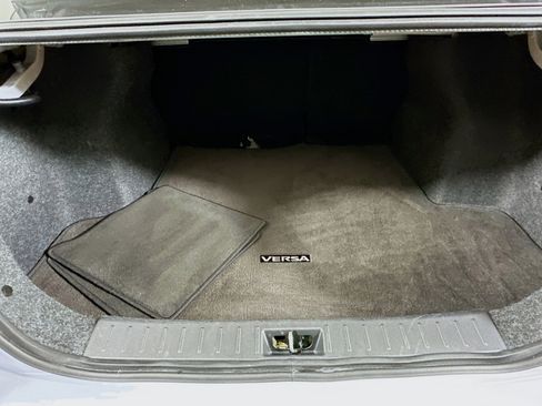 Used 2025 Nissan Versa SV image 25