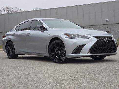 Certified 2025 Lexus ES 300h 300h image 2