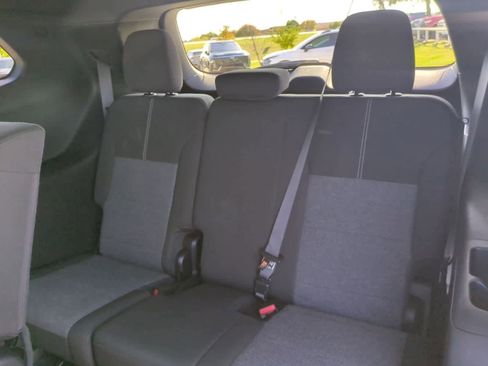 Used 2025 GMC Acadia Elevation image 36