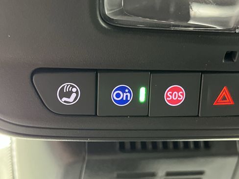 Certified 2025 GMC Terrain Elevation w/ Technology Package II AWD/4WD image 23