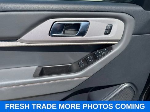Certified 2025 Ford Explorer Active w/ Active Comfort Package AWD/4WD image 17